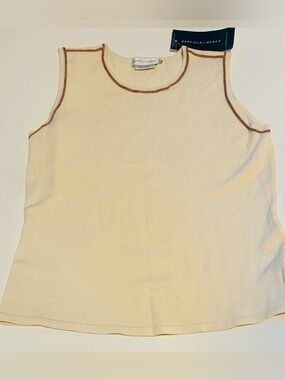 New Garfield & Marks Top Soft White with Gold Piping Holiday Outfit size Large